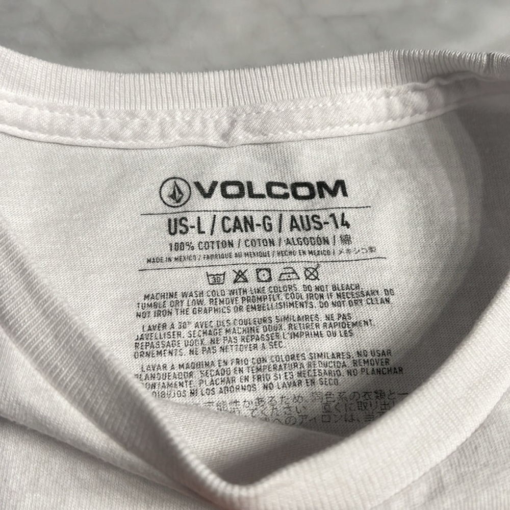 Volcom stone Hawaii T-shirt. Boys large. 100% cotton. White. Bird of Paradise. - Picture 4 of 4
